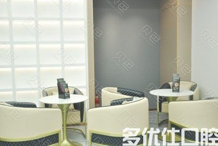 厦门种植牙多少钱一颗?分享完厦门种植牙价格表,再解答厦门种植牙哪家好(图1)