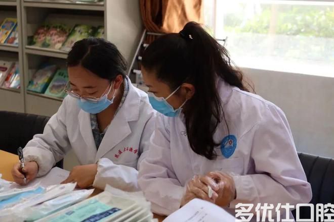 市医院口腔科走进祥和学校开展健康科普 疾病筛查 守护孩子的口腔健康(图4)