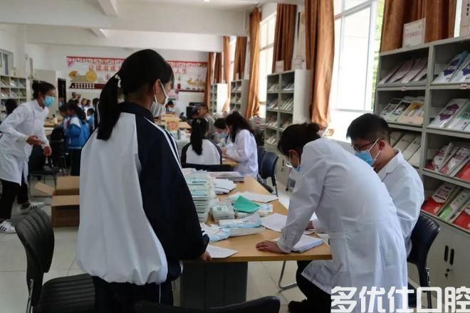 市医院口腔科走进祥和学校开展健康科普 疾病筛查 守护孩子的口腔健康(图7)