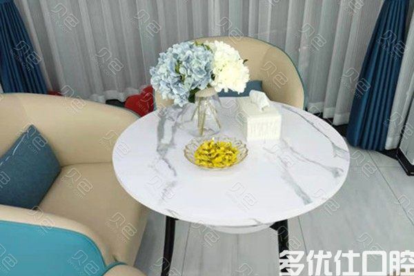 深圳深圳格伦菲尔口腔(罗湖晒布店)口腔价格查询:金属自锁9900起,时代天使24510起,收费合理(图1)