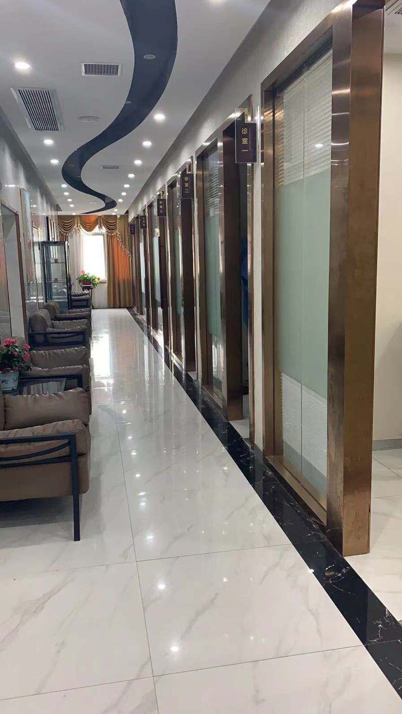 南京成人正畸要多少钱，金属矫正牙套5000+隐形牙套12000+(图2)