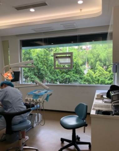 重庆自锁托槽矫正牙科医院前十排行公布，重庆能做舌侧矫正的口腔医生名单