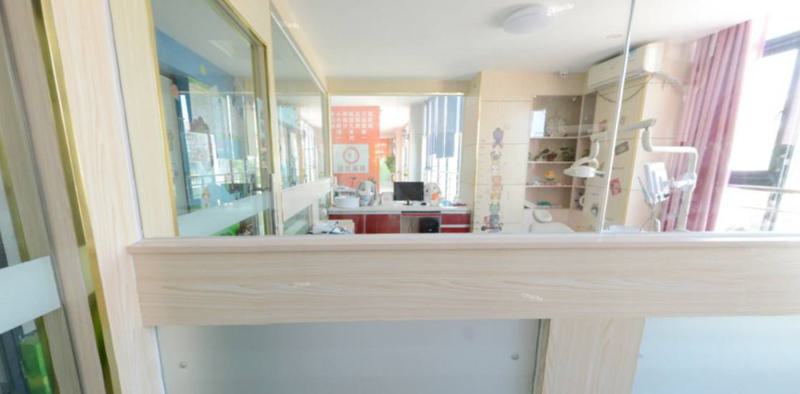 2025上海冠修复正规牙科医院推荐前十名(上海青浦区中博口腔等公li私立媲美)